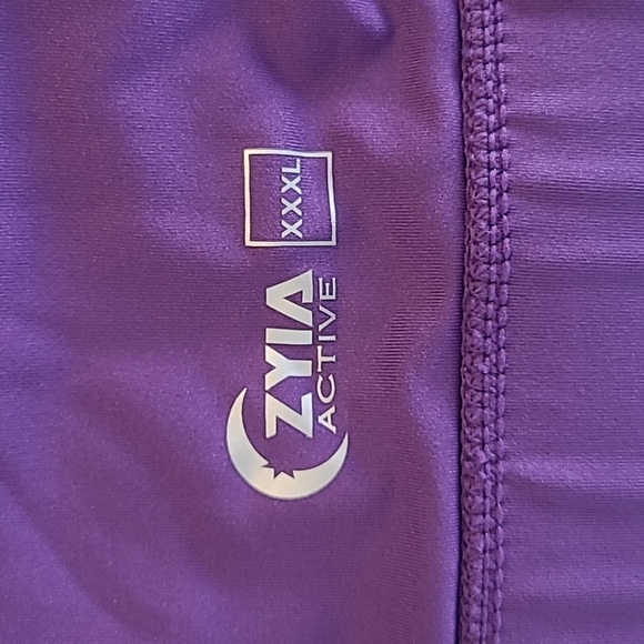 Zyia Bomber Bra - Picture 6 of 7